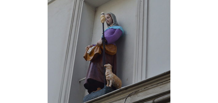 Montmartre statue Sainte-Geneviève